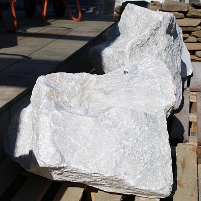 Валун "мрамор белый"