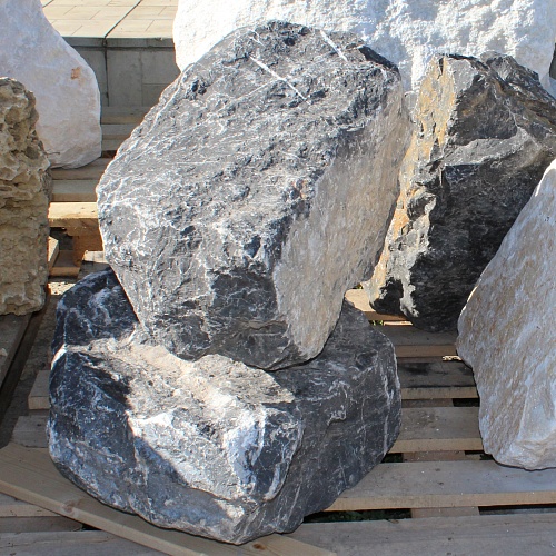 Валун "мрамор черный"