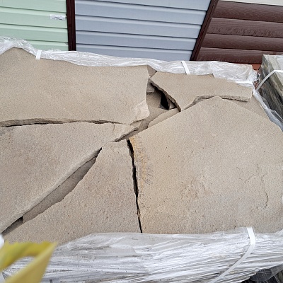 Камень песчаник "Пластушка" 2 см слоновая кость (1 м2 ~ 1 слой)