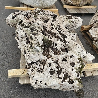 Выветренный валун