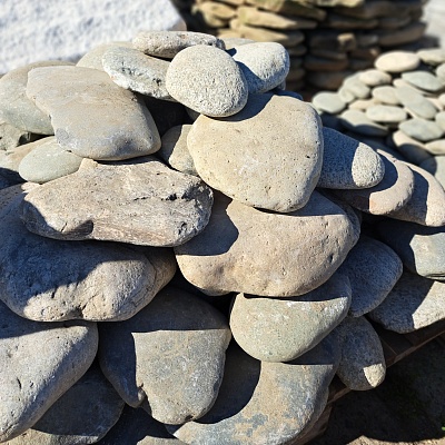 Плоский валун фр. 300-400 мм