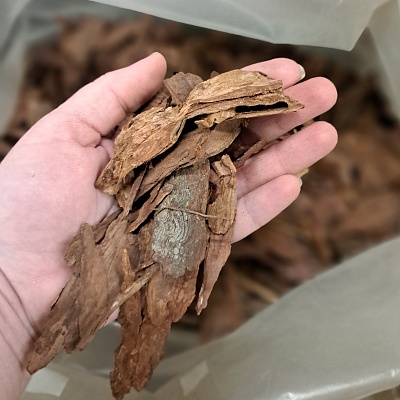 Кора сибирской лиственницы фракция 2-5 см (60 литров)