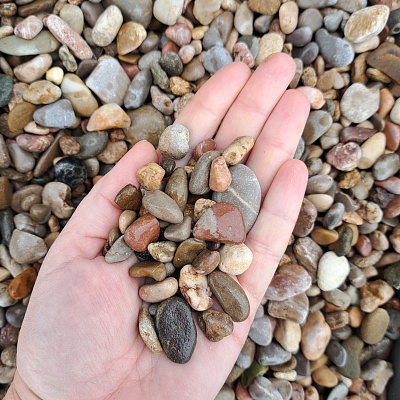 Галька речная "красное море" фр. 10-20 мм