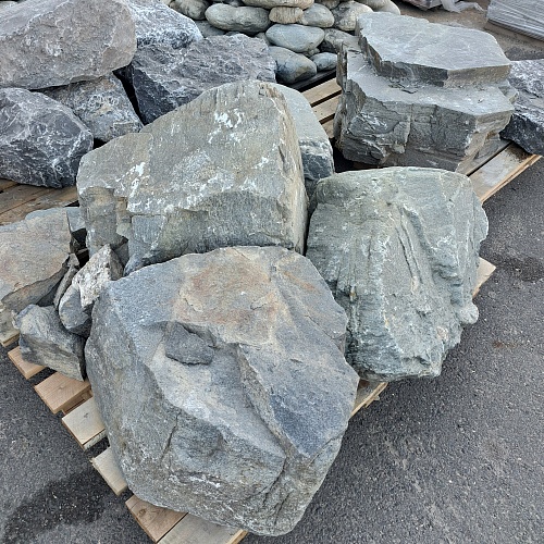 Валун "Никитинский"